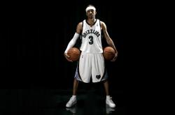 开云官网-碾过蜂群的活塞，英格拉姆的满分之夜，一场属于孤胆英雄的史诗