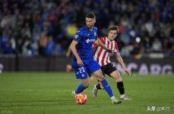 开云官方app入口-包含赫塔费防线表现出色，零封对手的词条