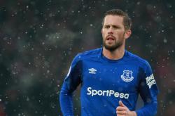 开云体育登录-中场魔术师与绿茵铁幕，卡马文加个人秀与伊拉克的战术压制