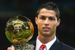 开云体育直播-蓝衣军团南境破局，巴斯托尼两度闪光，那不勒斯客场力擒克罗地亚