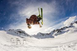 开云体育在线-沙漠雄心与绿茵意志，沙特资本入主摩洛哥体育，格纳布里抢七传奇映照新时代序章