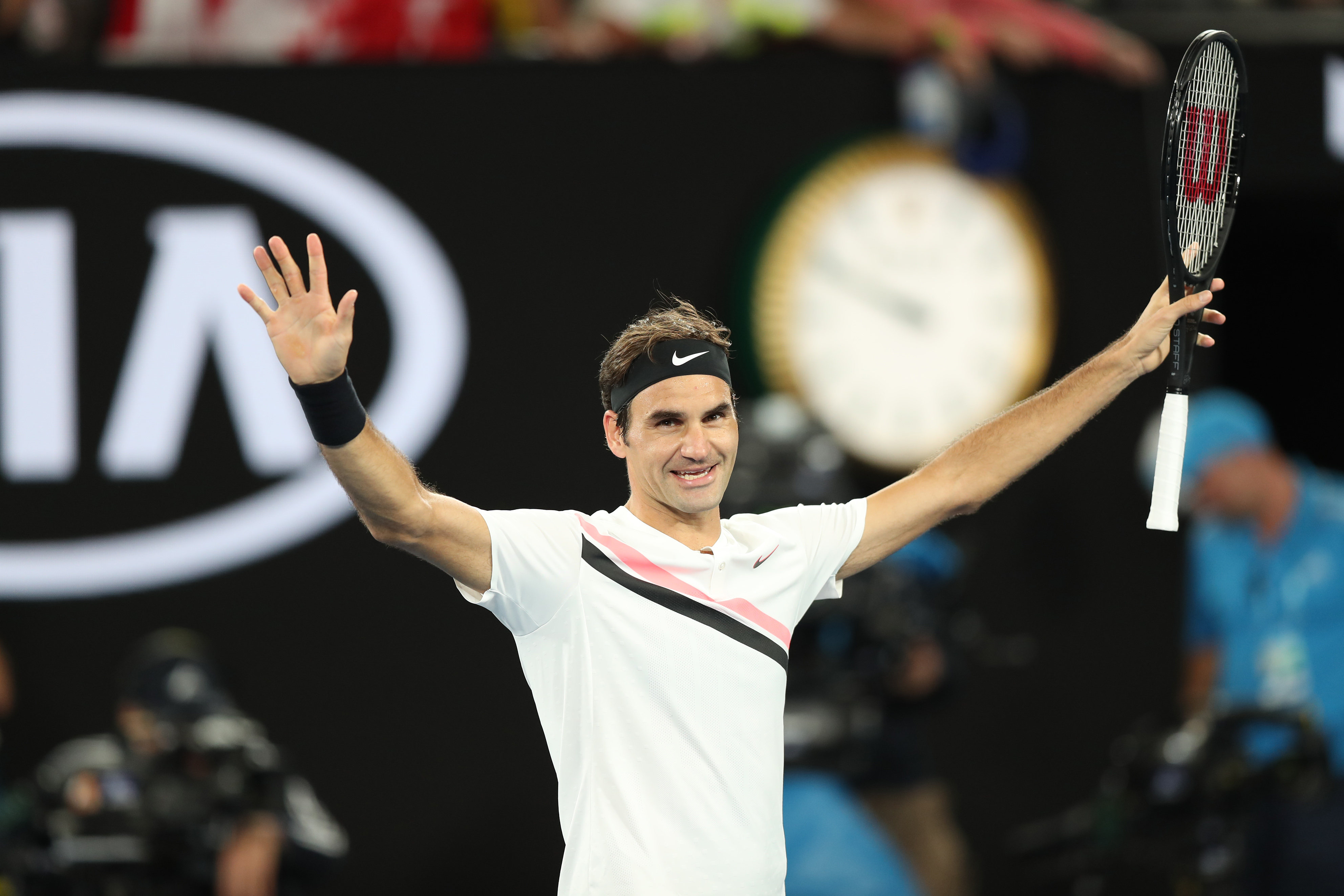 意大利网球队力克美国网球队，费德勒绝境逆转的简单介绍