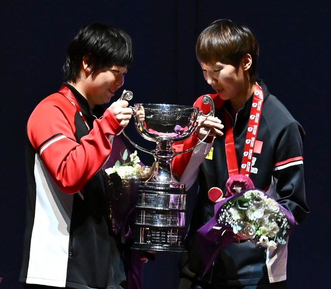 关于中国乒乓球队强势德国乒乓球队，奥恰洛夫统治全场的信息