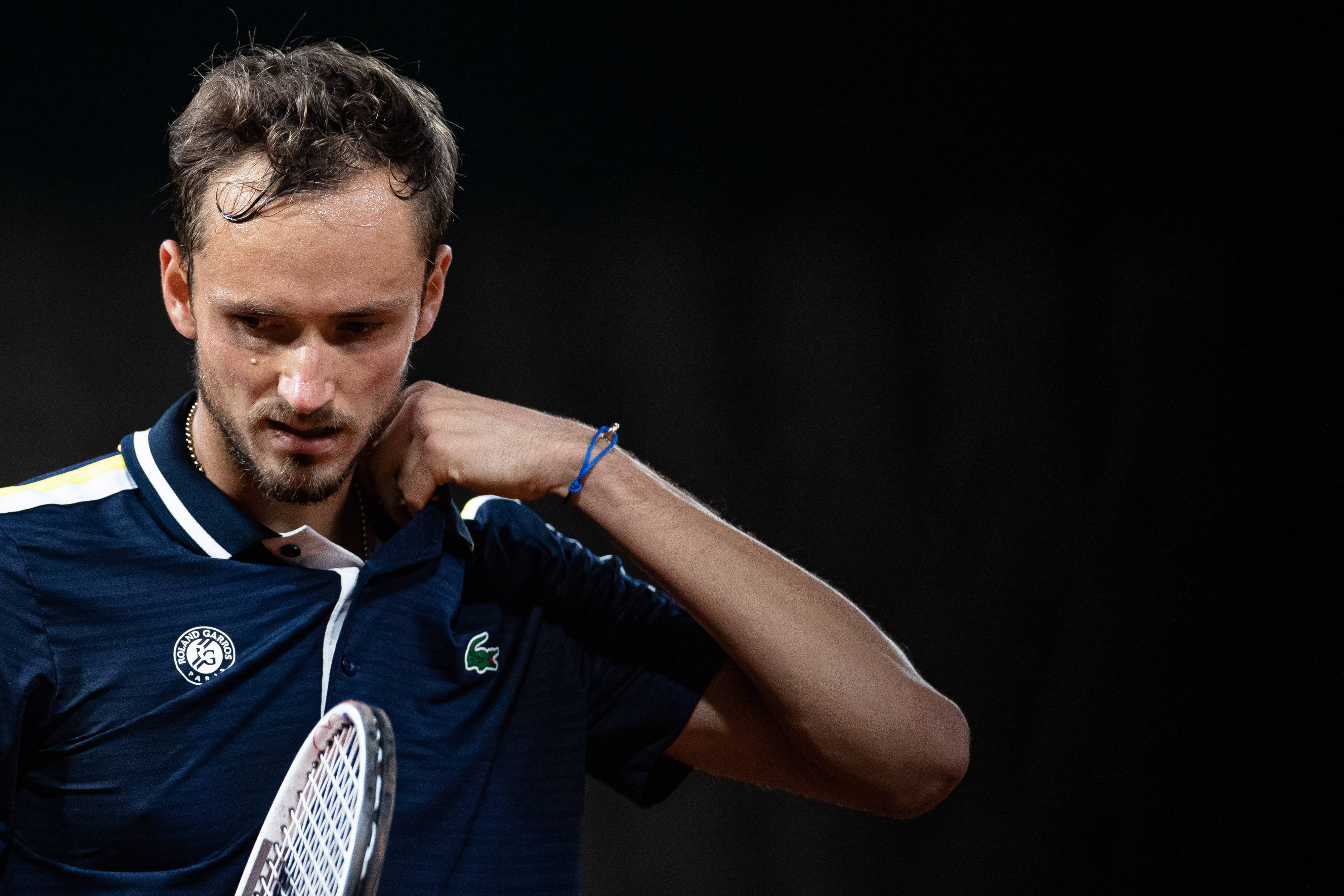 英国网球队强势美国网球队，梅德韦杰夫打破历史纪录的简单介绍