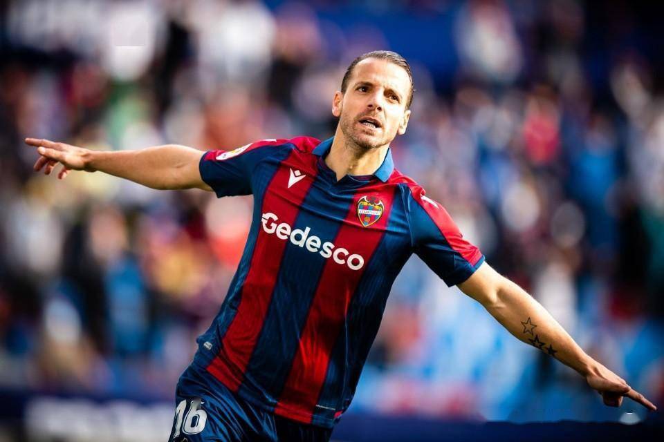 包含莱万特队勇往直前，挑战高手的词条