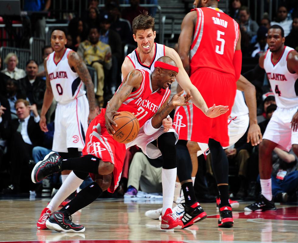 火箭逆转老鹰，保持领先位置！