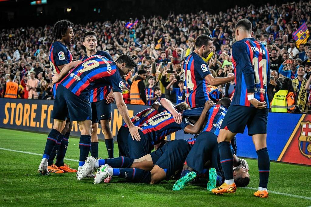 包含梅西领衔巴萨对阵多特蒙德，谁将获胜？的词条