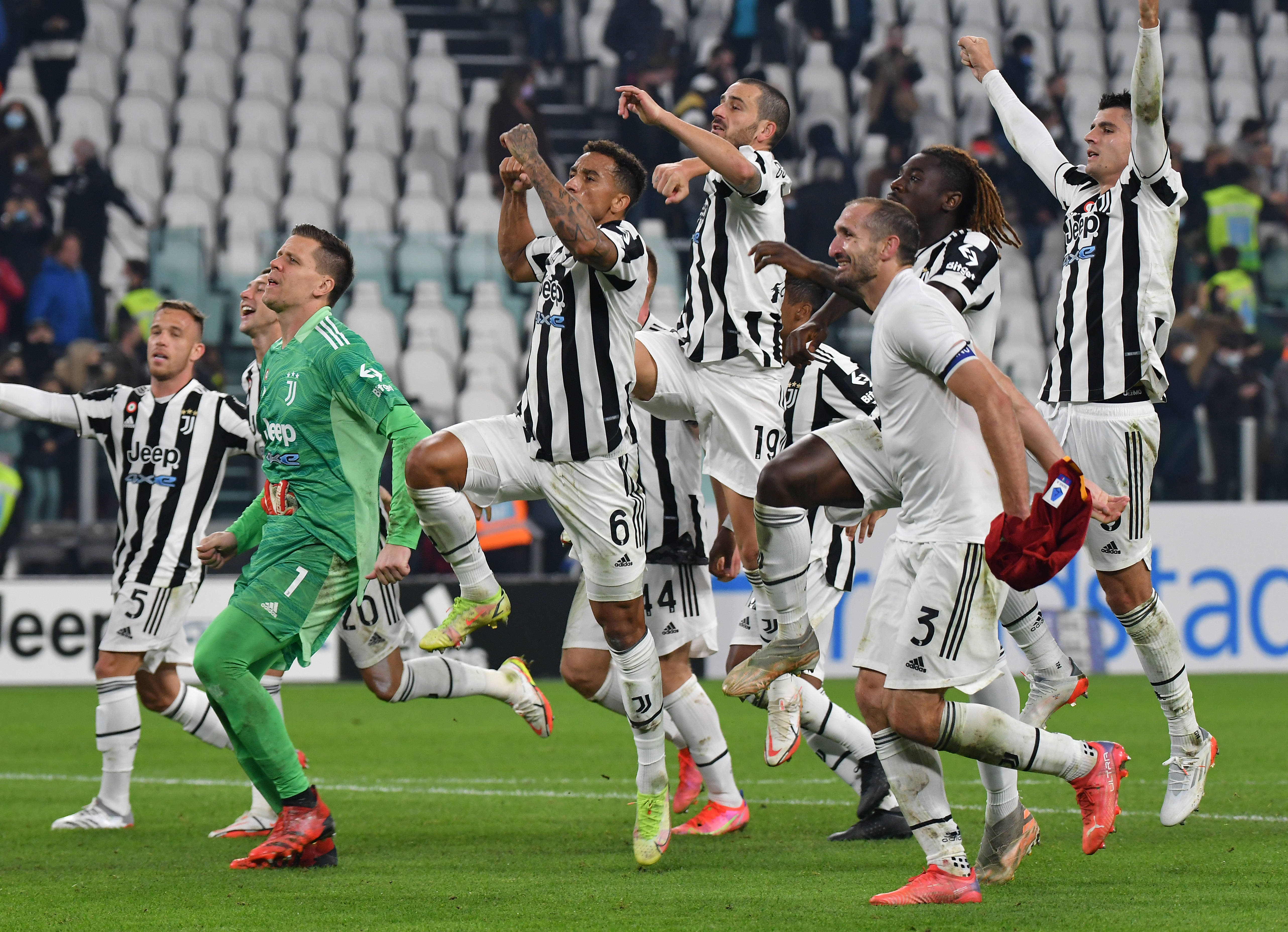 意甲联赛激烈角逐引起广泛关注