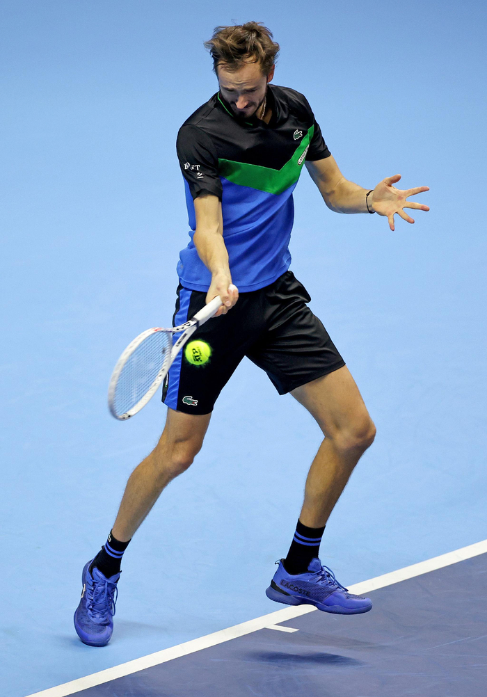 日本网球队绝杀世界网球队，瓦林卡三分雨点燃全场的简单介绍