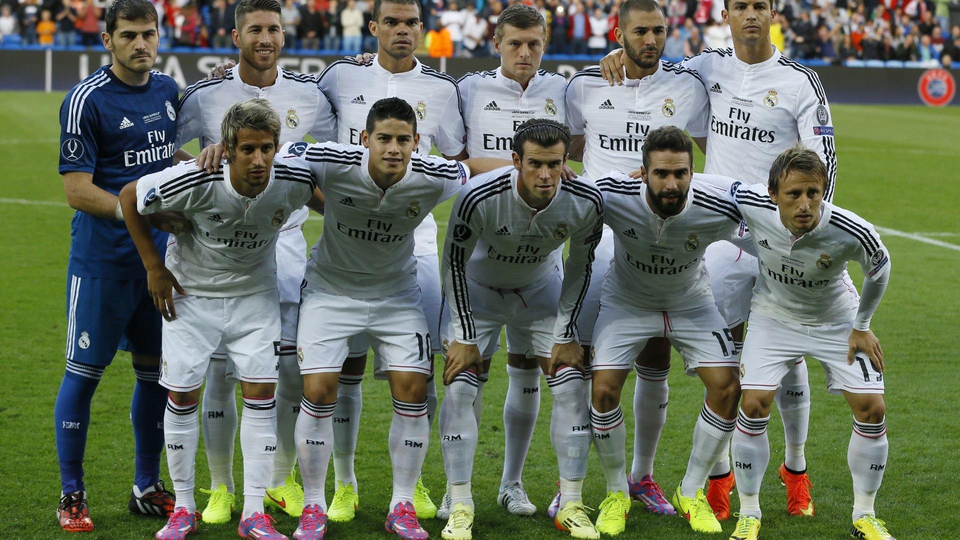 阿尔瓦雷斯爆发终结日本神话,新西兰书写足球新篇章