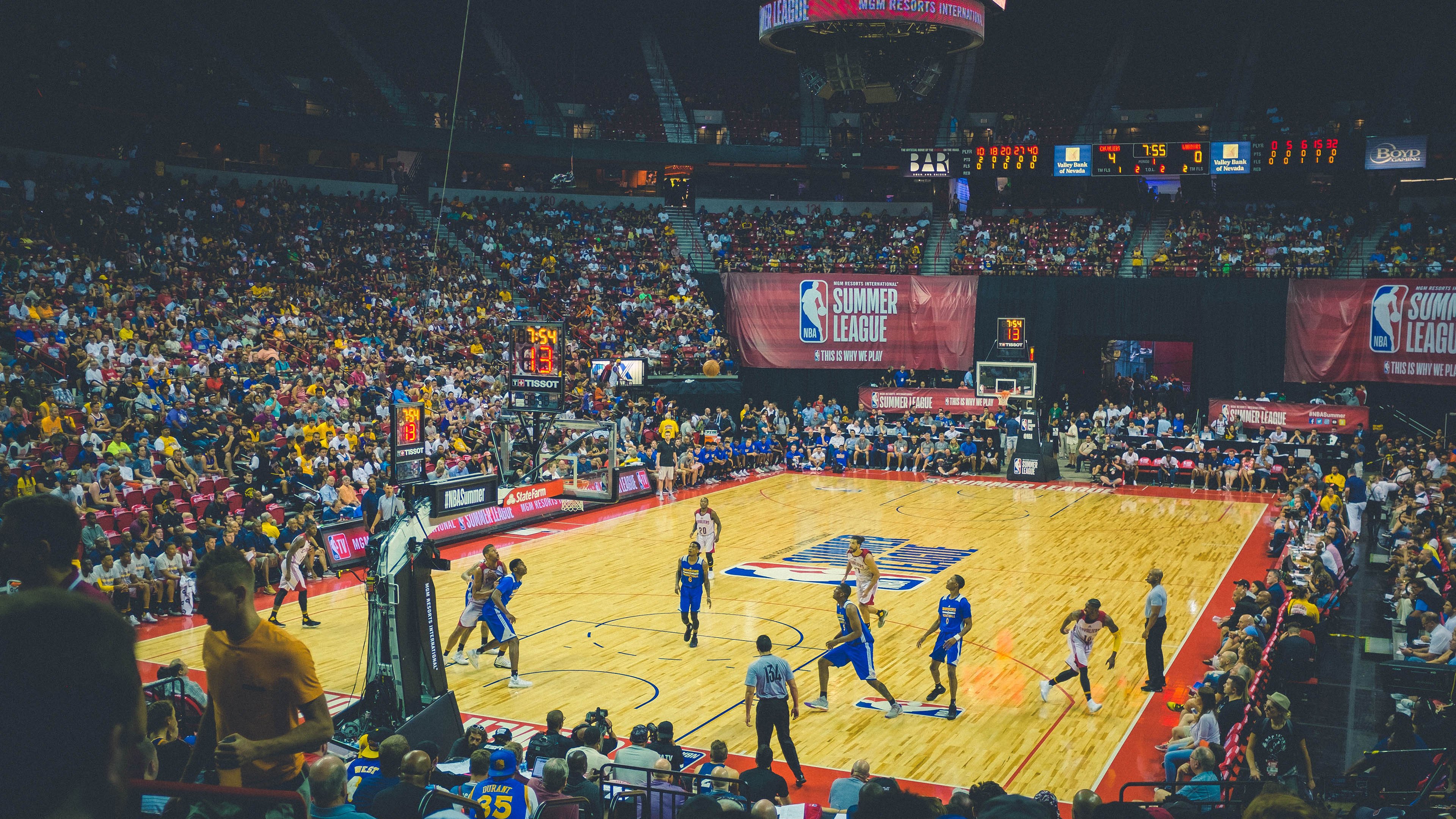 跨界传奇，NBA总决赛之夜，阿圭罗的篮球高光时刻