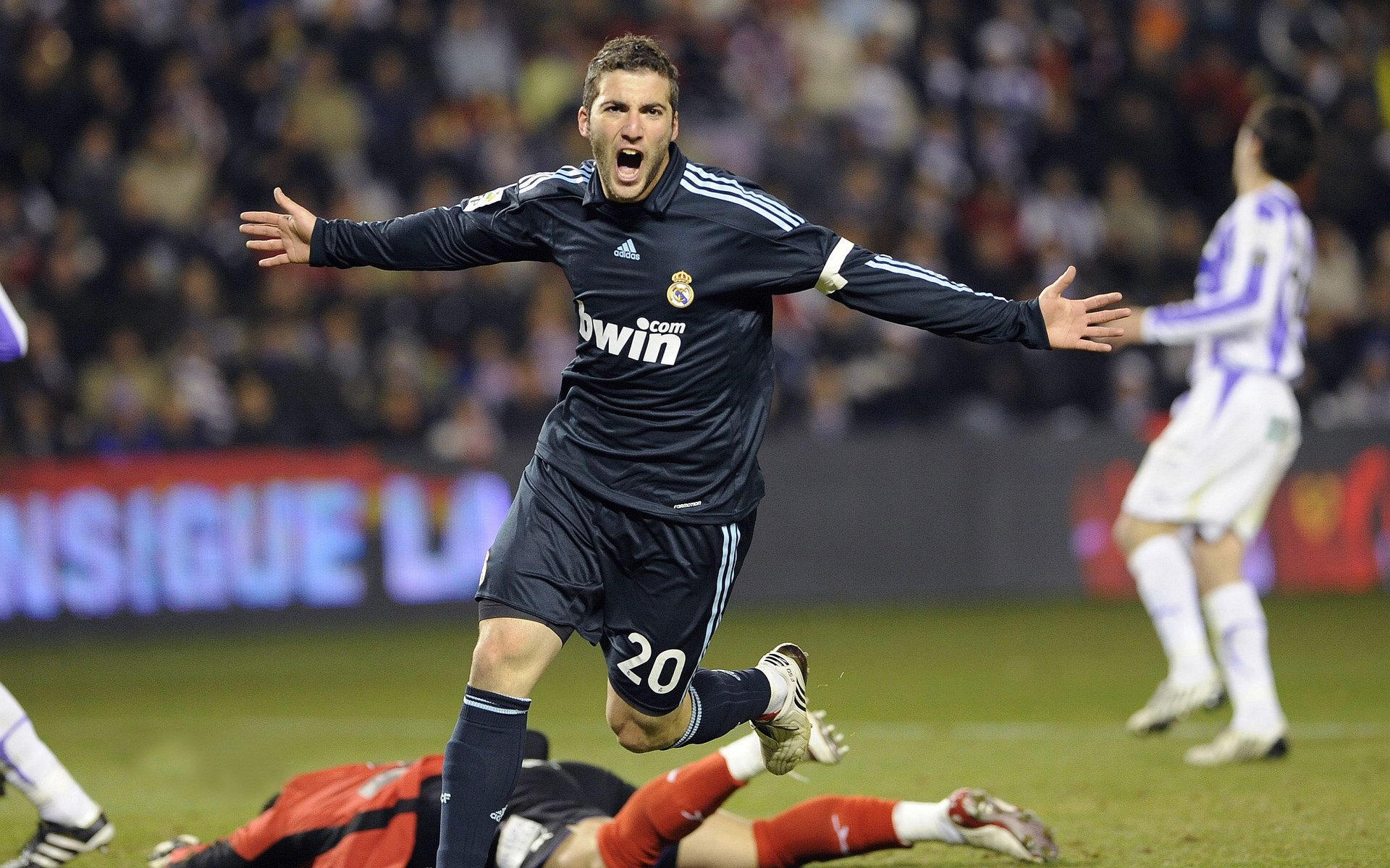 英超争冠之夜,罗德里关键战不手软