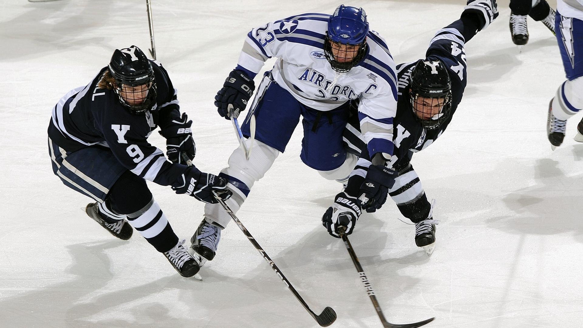 密尔沃基的寒夜,多伦多的火焰,西亚卡姆如何点燃雄鹿与公牛的对决