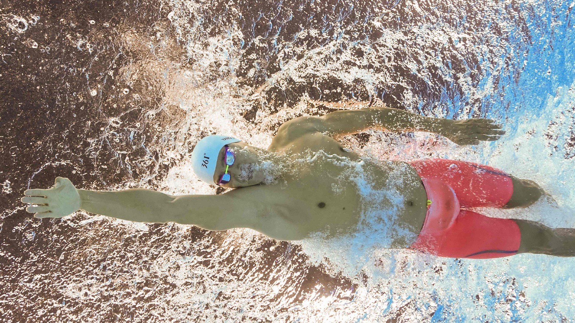 赛道上的唯一对决，诺里斯关键制胜，梅赛德斯力克索伯车队